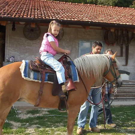 Agritur Le Pergole 3* Villa Lagarina